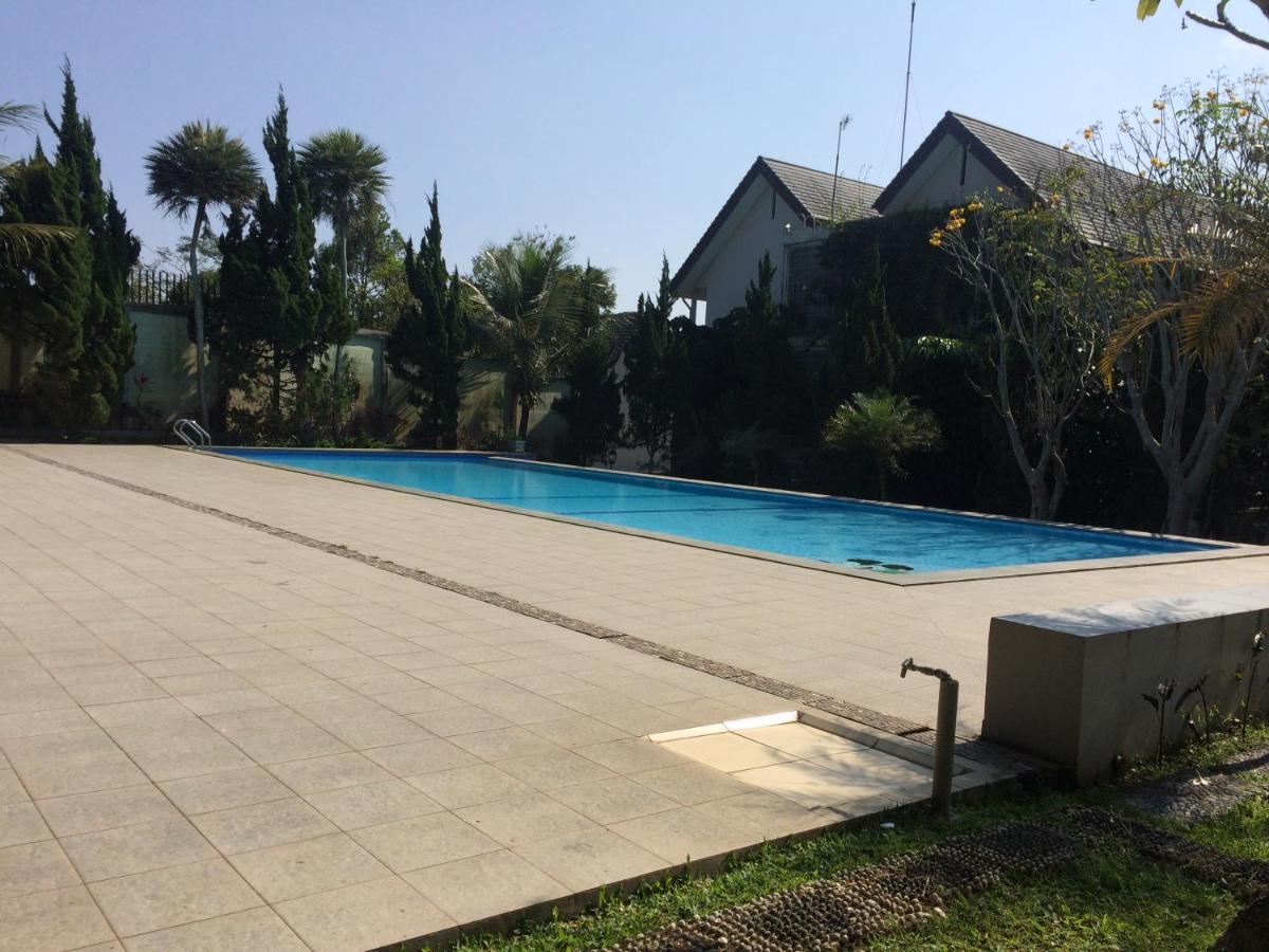 Hotel Nite & Day Mdc Puncak - Gadog Bogor Esterno foto