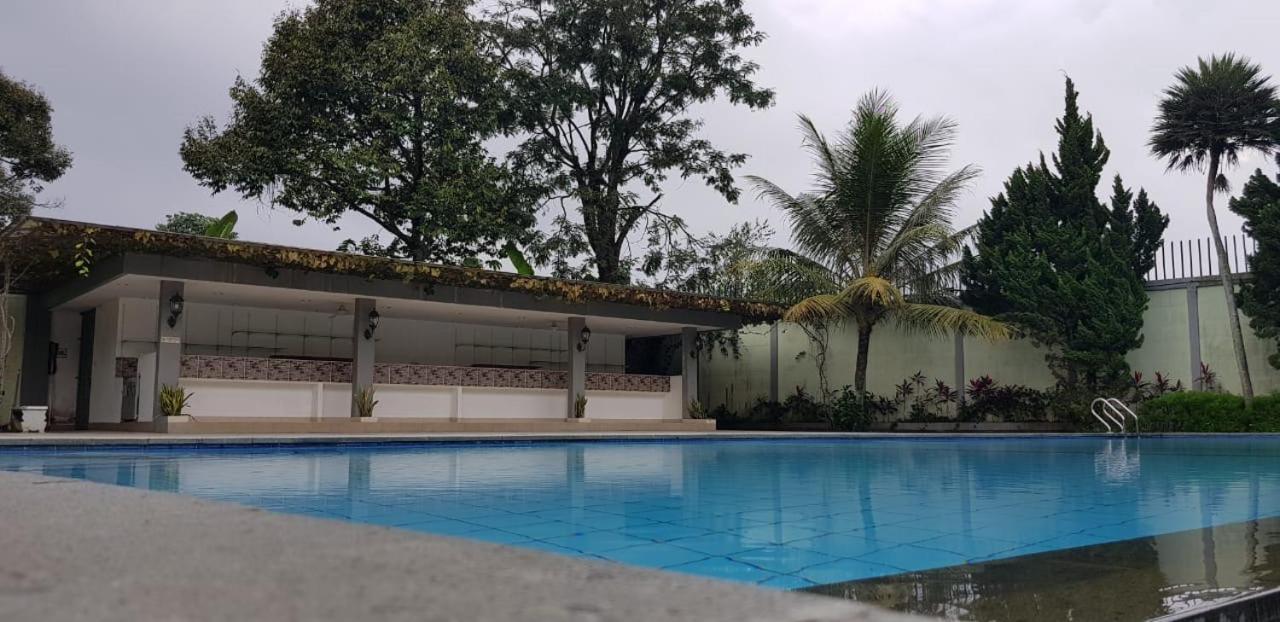 Hotel Nite & Day Mdc Puncak - Gadog Bogor Esterno foto