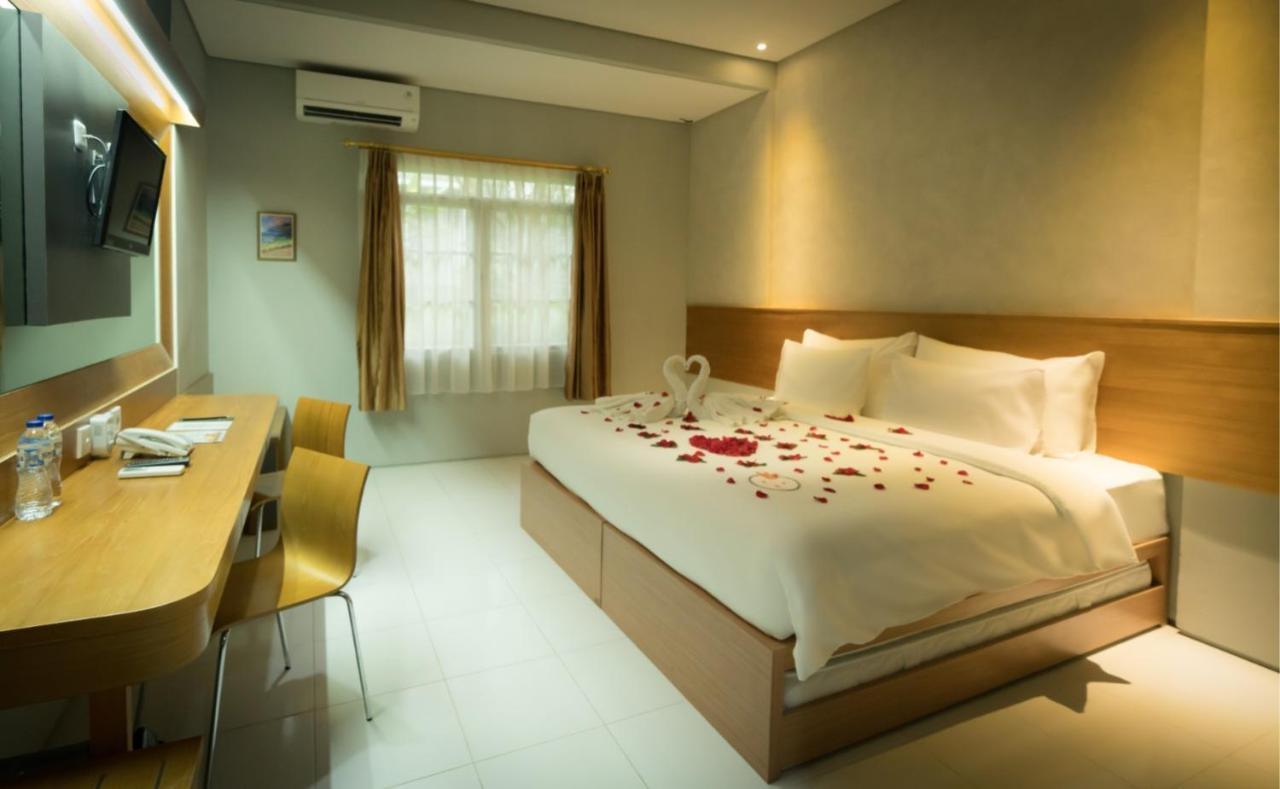 Hotel Nite & Day Mdc Puncak - Gadog Bogor Esterno foto